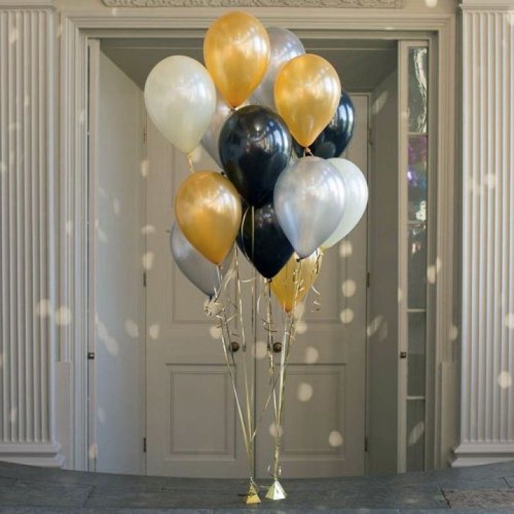 Фонтан шаров "Фаерворк" в Волгограде