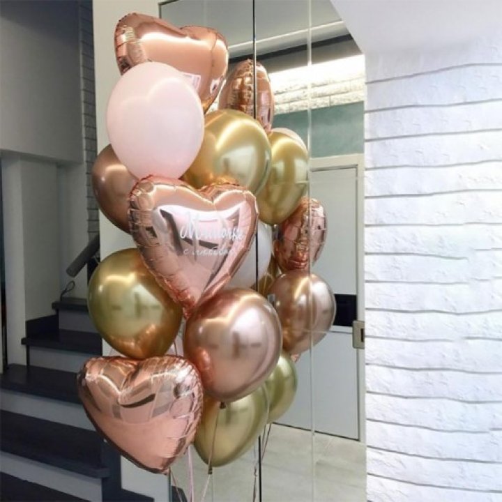 Фонтан шаров "От сердечка" в Волгограде