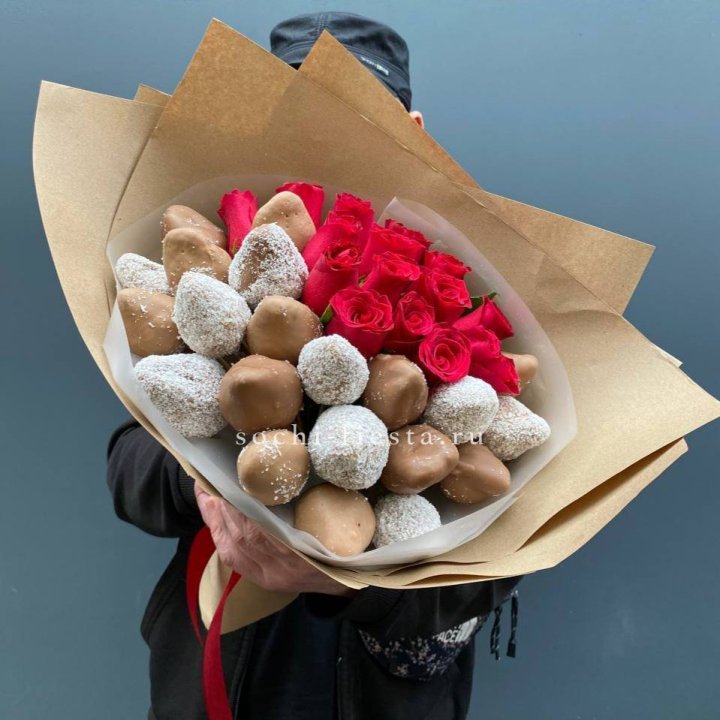 Розы и клубника в шоколаде Мерси в Волгограде