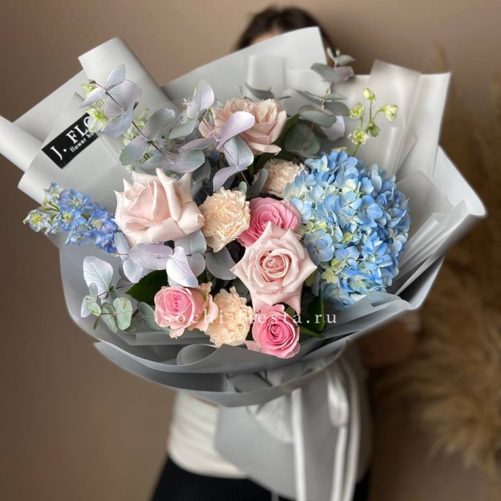 Букет с гортензией № 4 в Волгограде