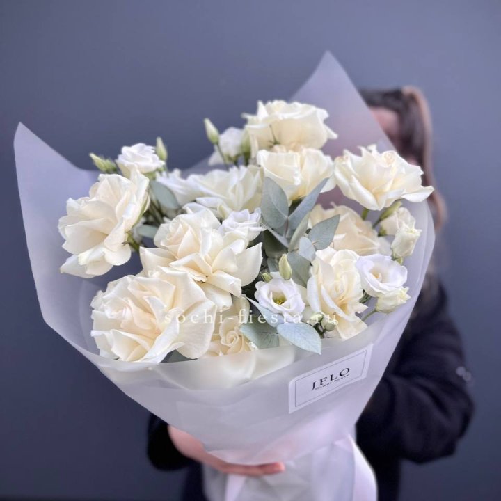 Букет французских роз и эустомы  в Волгограде