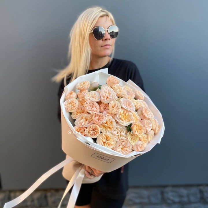 15 пионовидных роз №2 в Волгограде