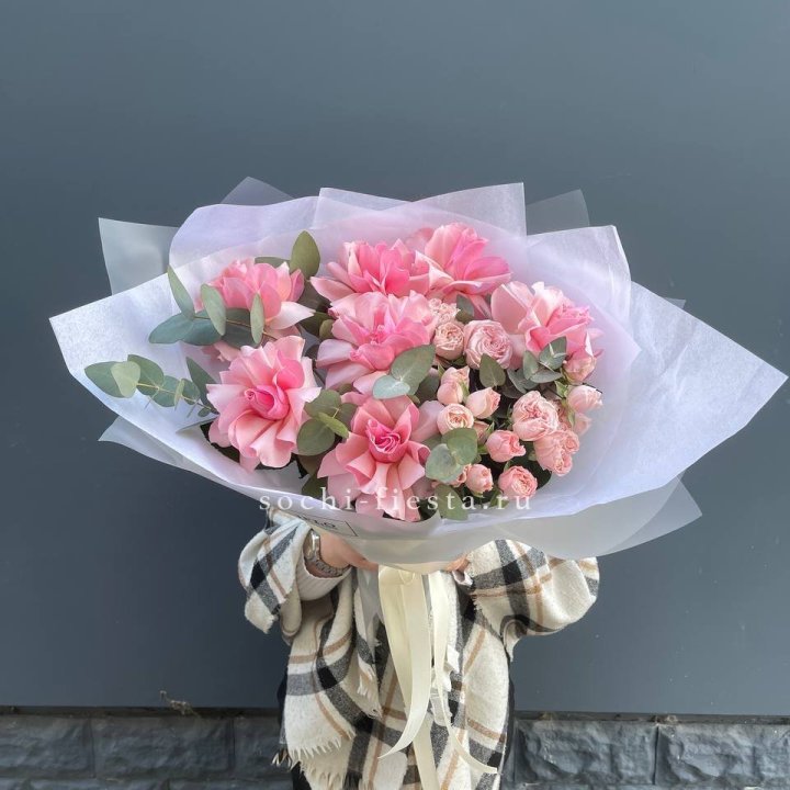 Букет французских и пионовидных роз  в Волгограде