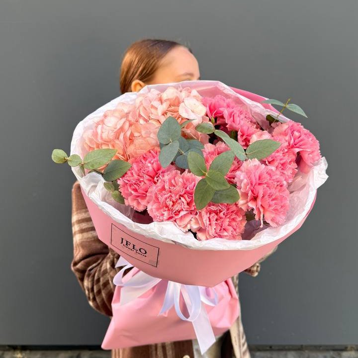 Дуо диантусы и гортензия в Волгограде