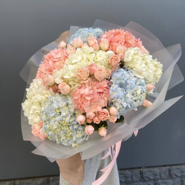 Дуо гортензии и бомбастик в Волгограде