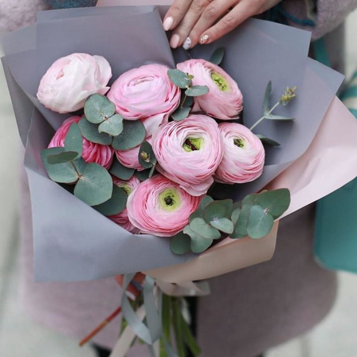 Ранункулюсы с эвкалиптом №1 в Волгограде