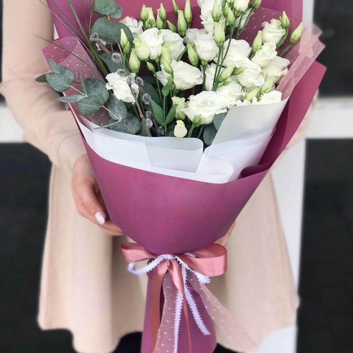 Эустомы с эвкалиптом в Волгограде