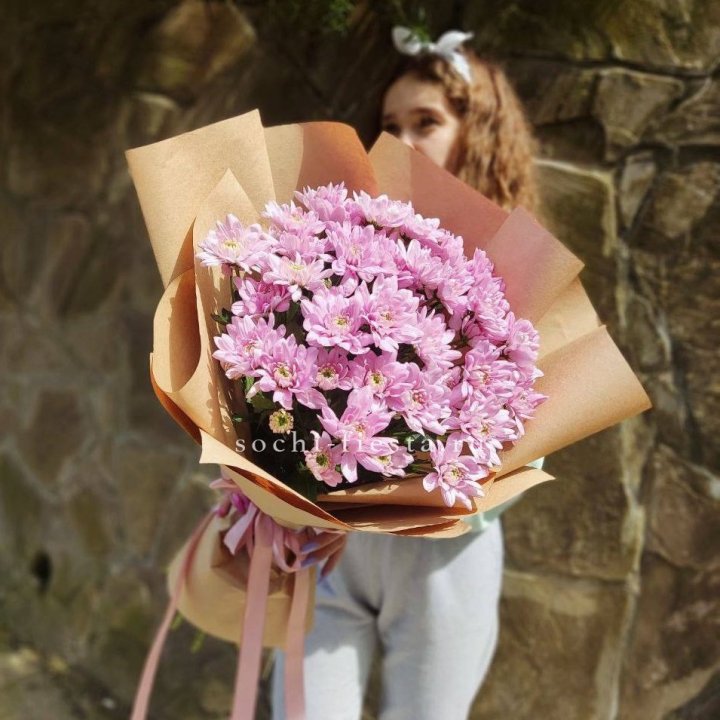 Букет хризантем в крафте в Волгограде