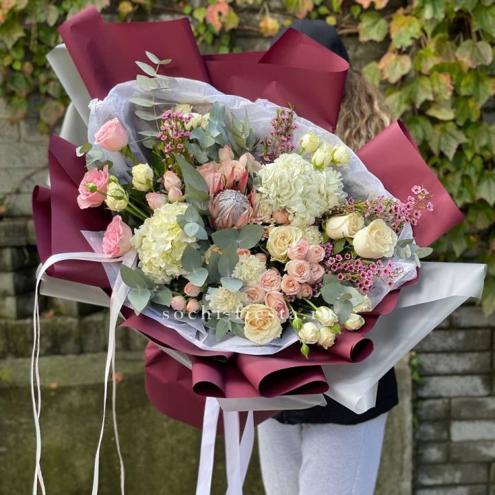 Авторский букет с протеей №1 в Волгограде