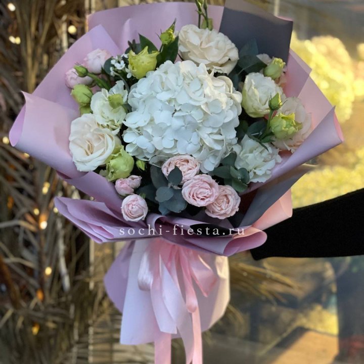 Букет с гортензией №3 в Волгограде