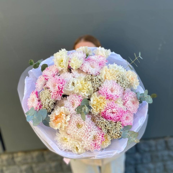 Букет из стойких цветов  в Волгограде