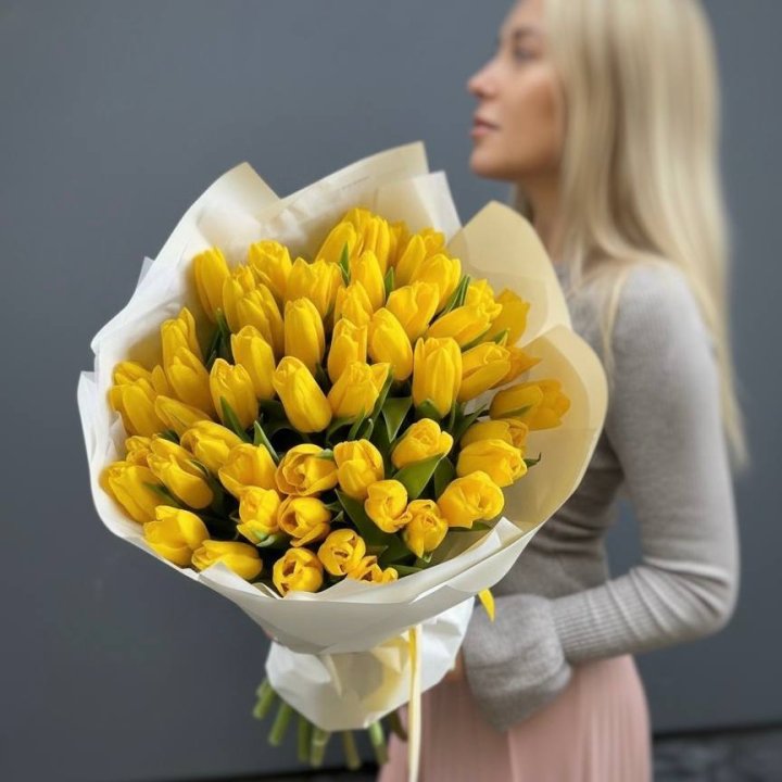 51 желтый тюльпан в Волгограде