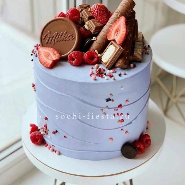 Торт "Milka's world" в Волгограде