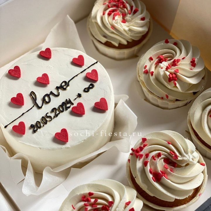 Капкейки и бенто-торт "Любимые" в Волгограде