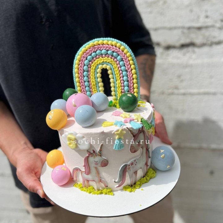 Торт "Радуга с единорогом" в Волгограде