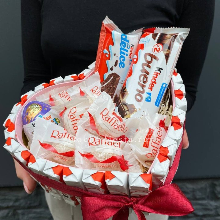 Подарочный набор сердце с Киндерами и Рафаэлло в Волгограде