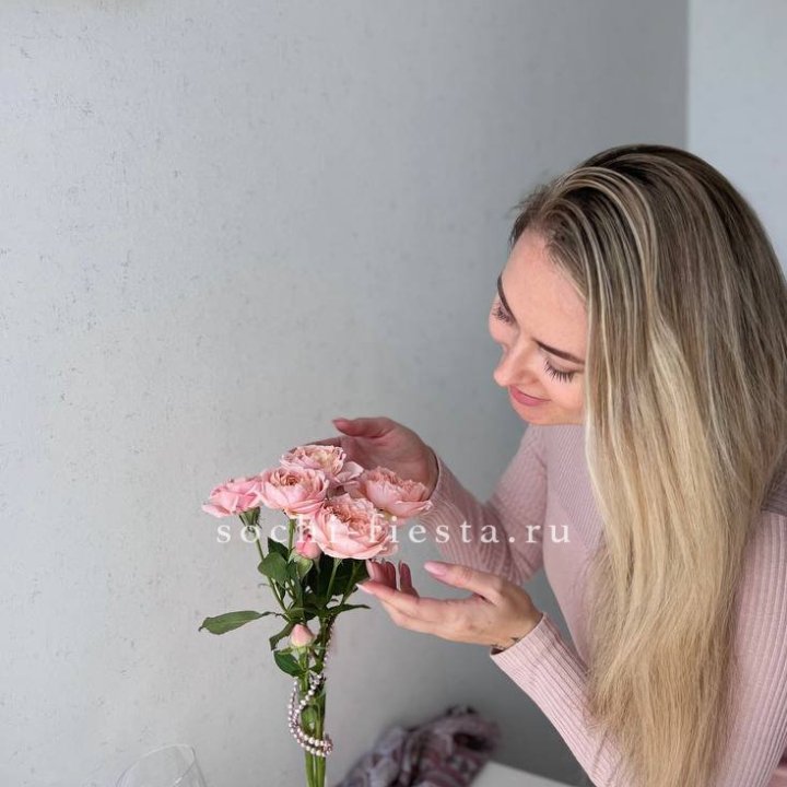 Цветочная подписка "Пакет маленький" в Волгограде