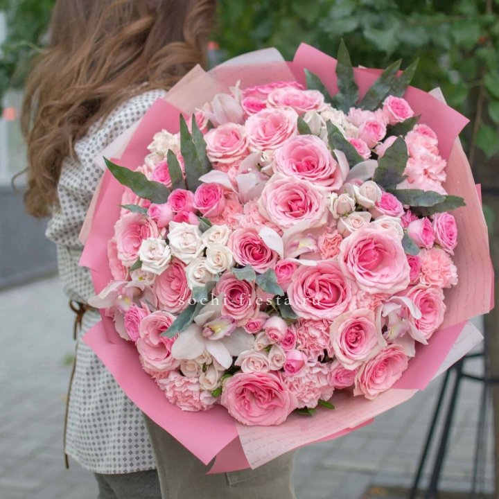 Дизайнерский букет "Барби" в Волгограде