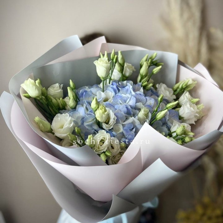 Букет с гортензией "Адель" в Волгограде