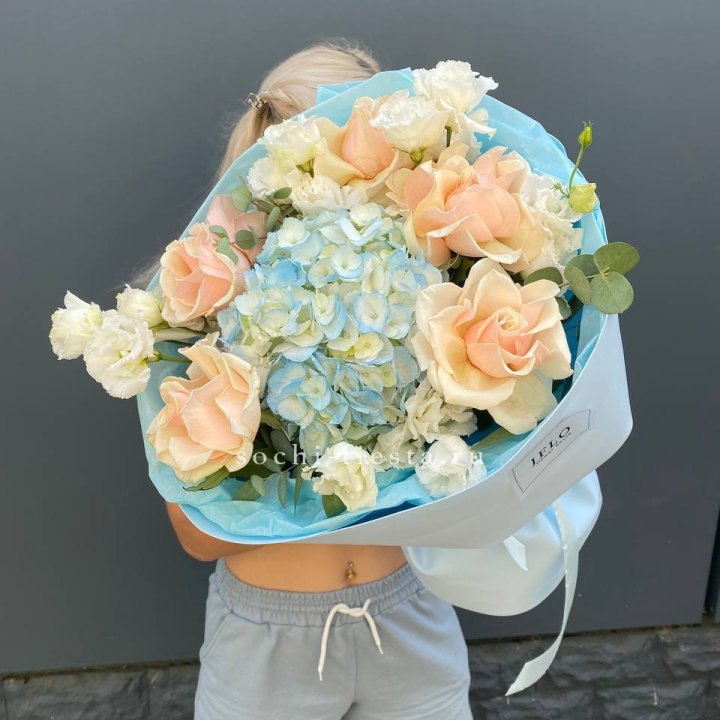 Сборный букет "Голубой закат" в Волгограде