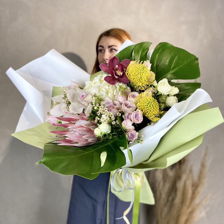 Дизайнерский букет экзотики в Волгограде