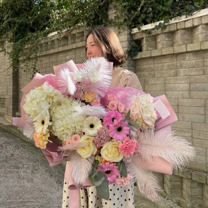 Дизайнерский букет "Валенсия" в Волгограде