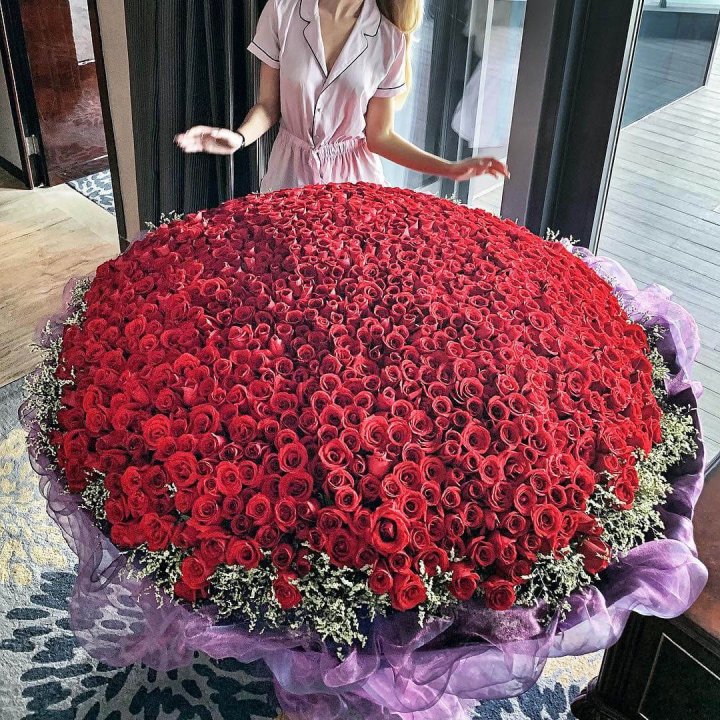 1001 роза в Волгограде