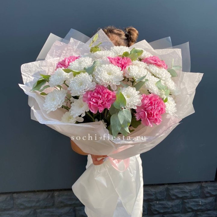  Букет  хризантем и диантусов "Воздушный" в Волгограде