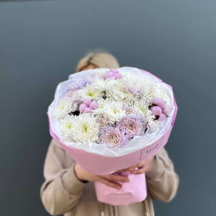 7 нежных хризантем в Волгограде