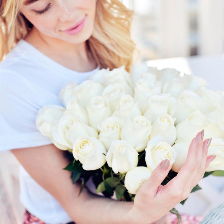 Букет высоких роз "Облака" в Волгограде