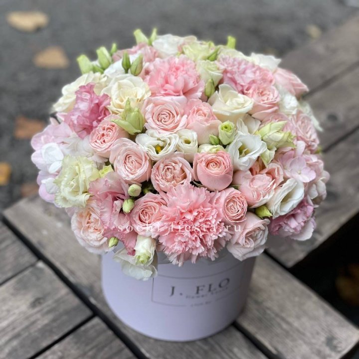 Цветочный бокс "Люксур" в Волгограде