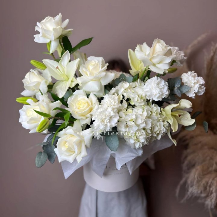 Цветочный бокс "Вайт дримс" в Волгограде