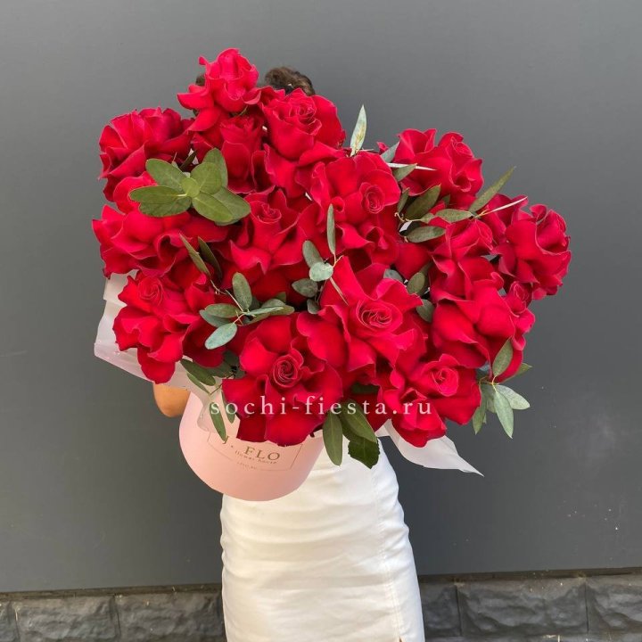 Бокс из 17 французских роз в Волгограде