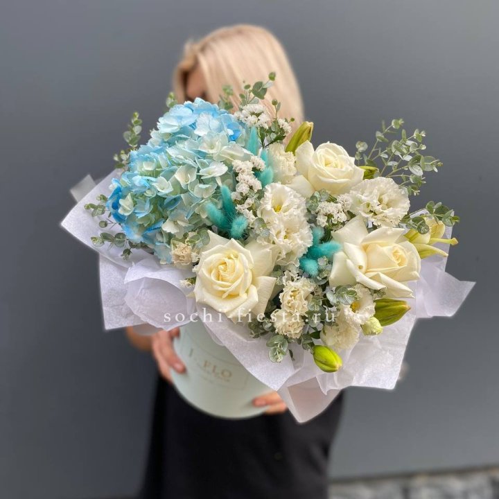 Цилиндр в голубых оттенках №1 в Волгограде