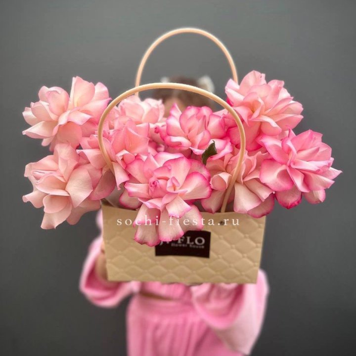 Сумочка розовых роз Венди в Волгограде