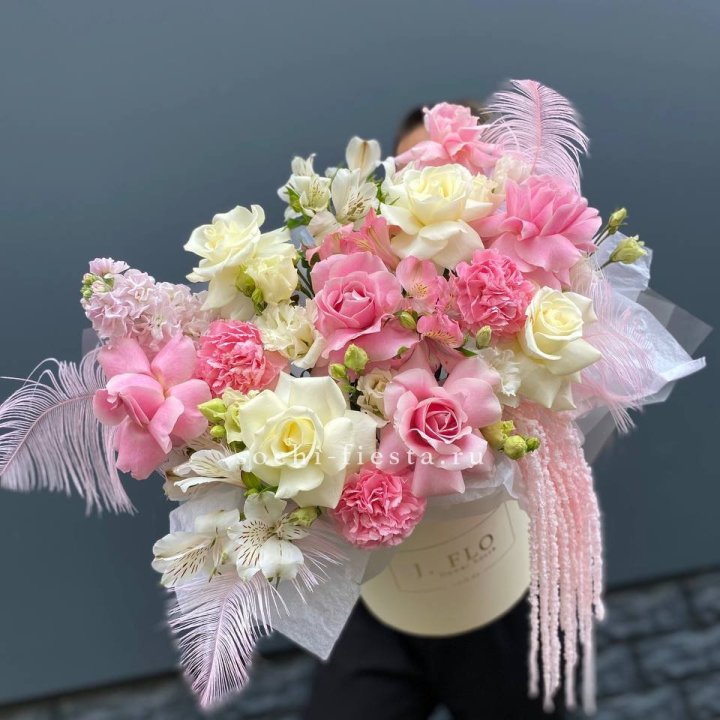 Дизайнерский бокс "Ловели" в Волгограде