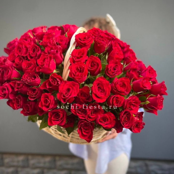 121 красная роза в корзине   в Волгограде