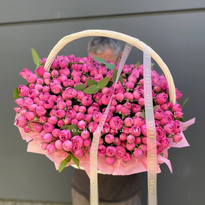 Корзина роз Мисти Баблс 101 в Волгограде