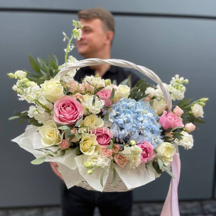 Авторская корзина "Аполинария" в Волгограде