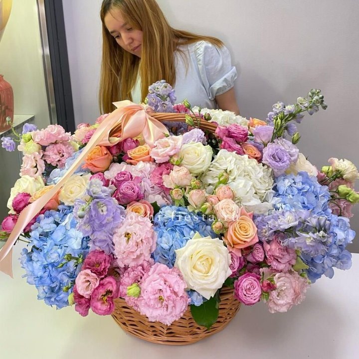 Авторская корзина "Экстра" в Волгограде