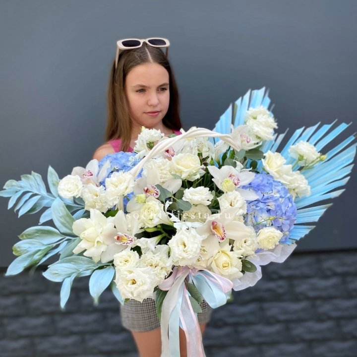 Цветочная корзина "Блю винч" в Волгограде