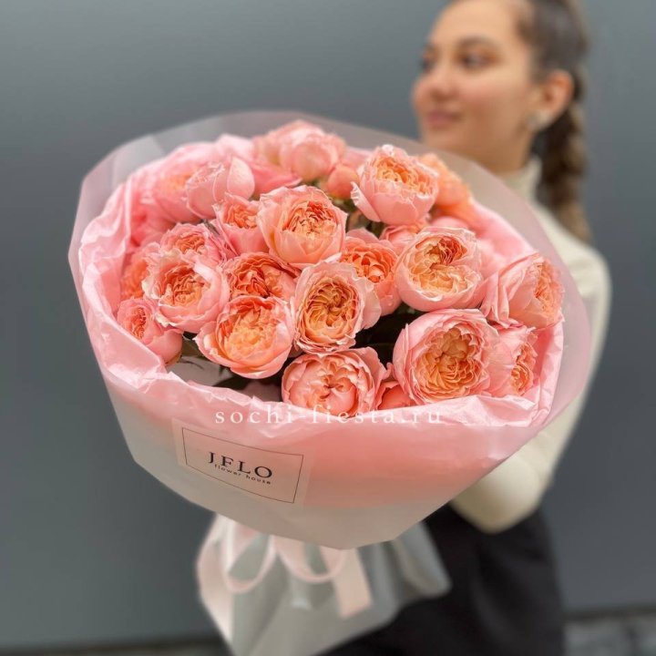 Букет из пионовидных роз Джульетта в Волгограде