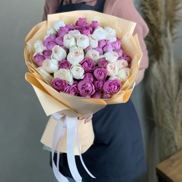 Букет кустовых роз Джулиана в Волгограде