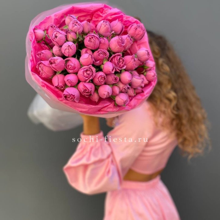 Букет из пионовидных роз  в Волгограде