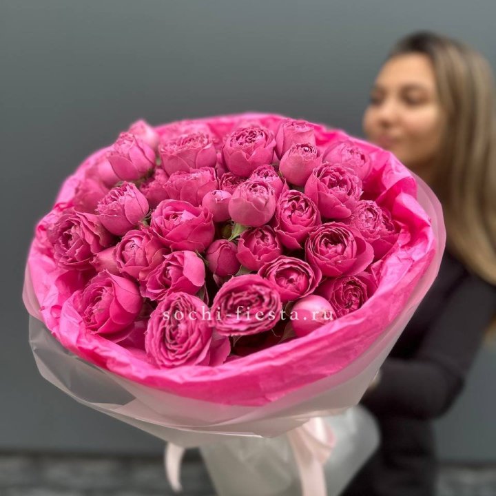 Букет из пионовидных роз  в Волгограде