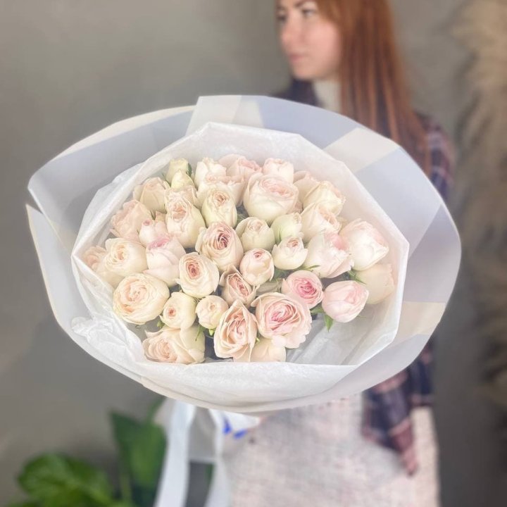 Букет кустовых роз в Волгограде