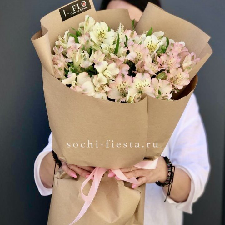 17  альстромерий в крафте в Волгограде