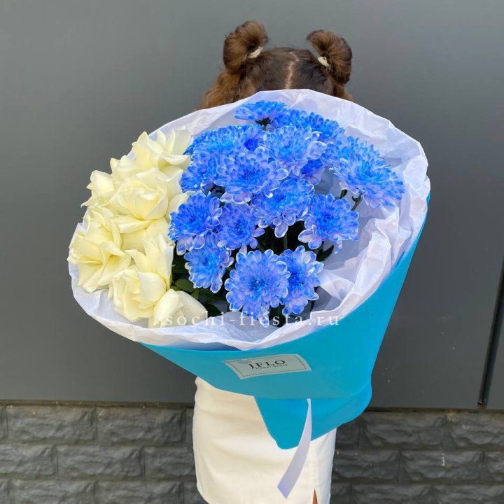 Дуо букет розы и хризантема в Волгограде