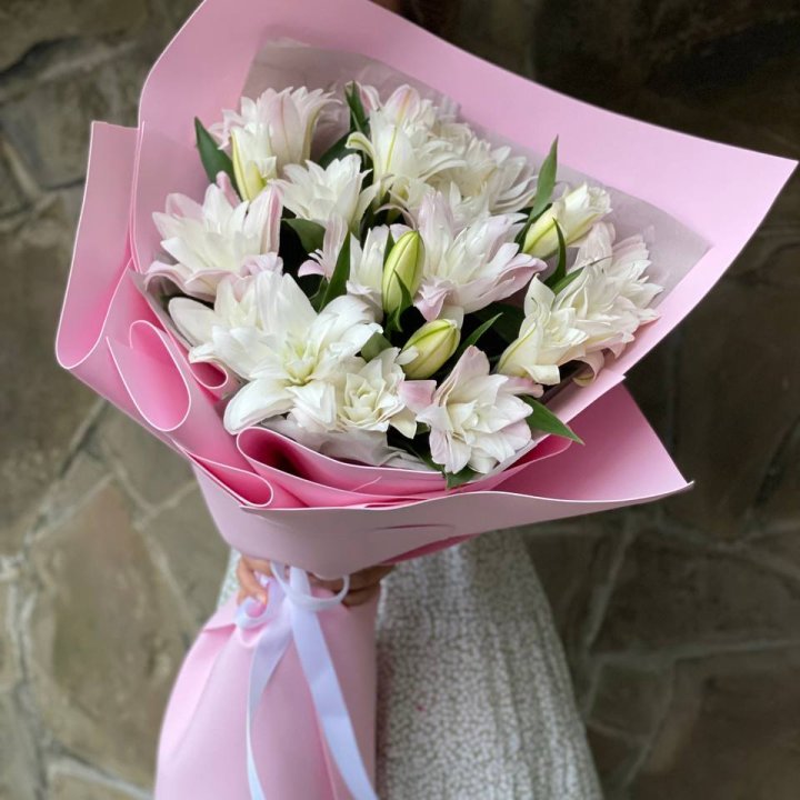 Букет пионовидных лилий №1 в Волгограде