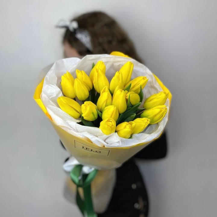  19 жёлтых тюльпанов в Волгограде